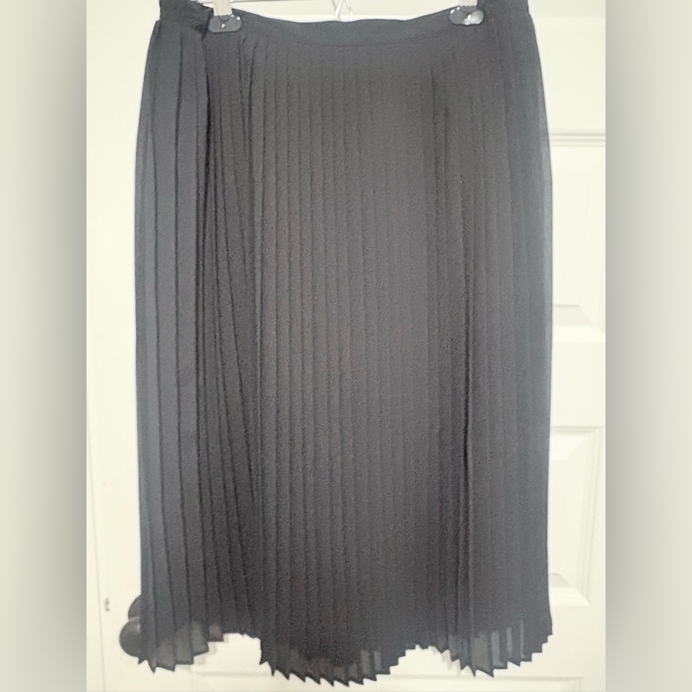 Vintage Black Pleated Maxi Skirt